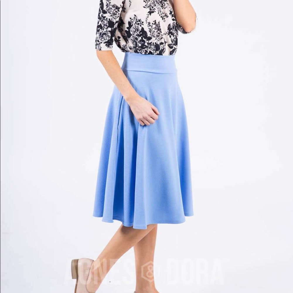 Agnes & Dora Midi Skirt in Light Blue Textured New With Tags